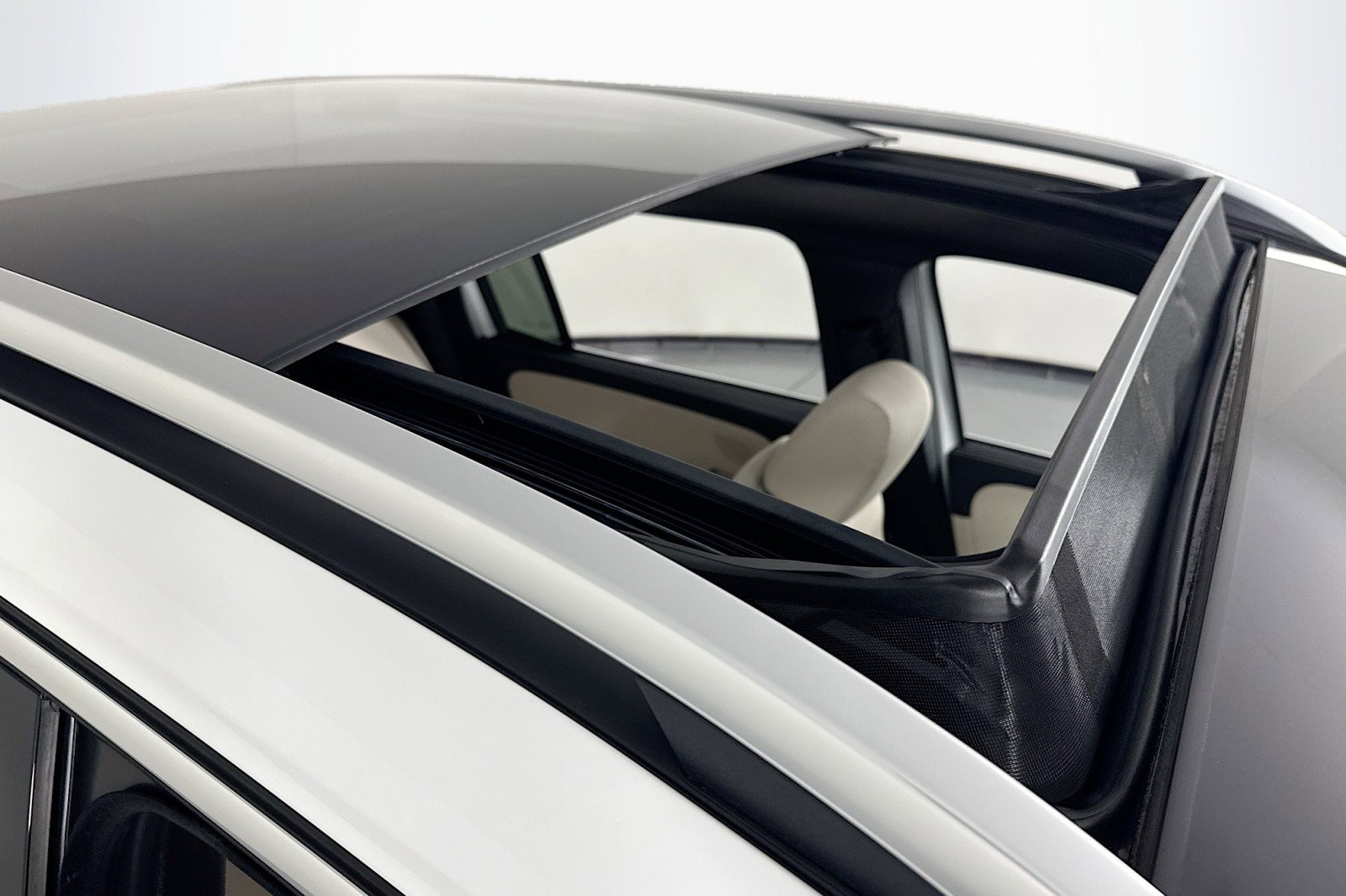 New 2026 Mercedes-Benz GLB 250 image 21