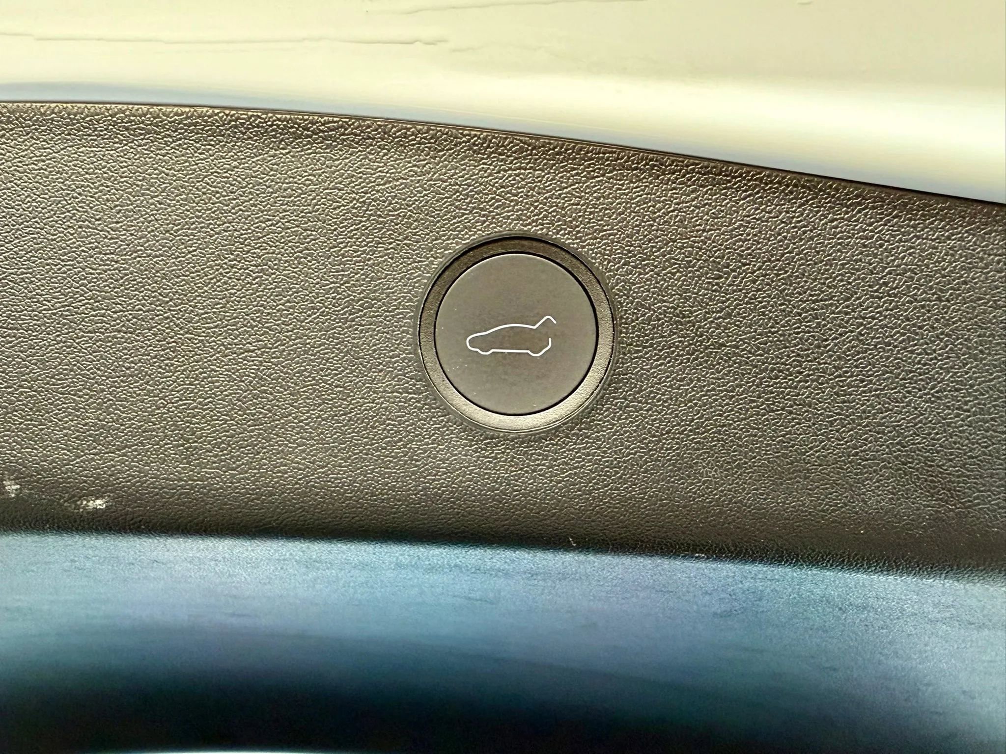 Used 2023 Tesla Model 3 Standard Range image 35