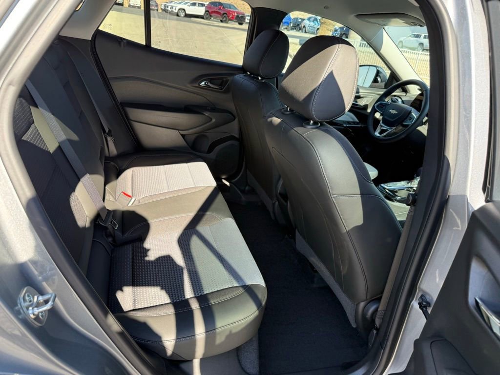Certified 2025 Chevrolet Trax LT w/ LT Convenience Package image 15