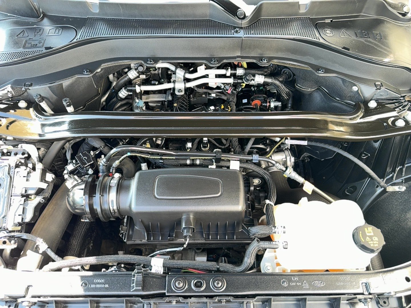 Used 2023 Ford Explorer ST-Line AWD/4WD image 35