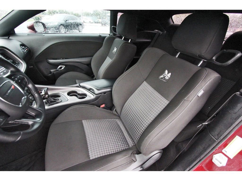 Used 2022 Dodge Challenger R/T Scat Pack w/ Driver Convenience Group RWD image 10