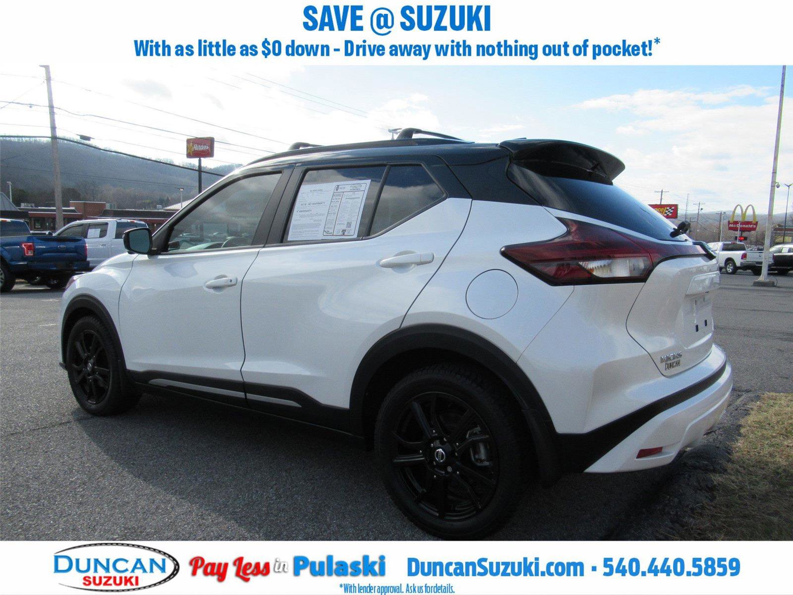 Used 2021 Nissan Kicks SR w/ SR Premium Package image 5