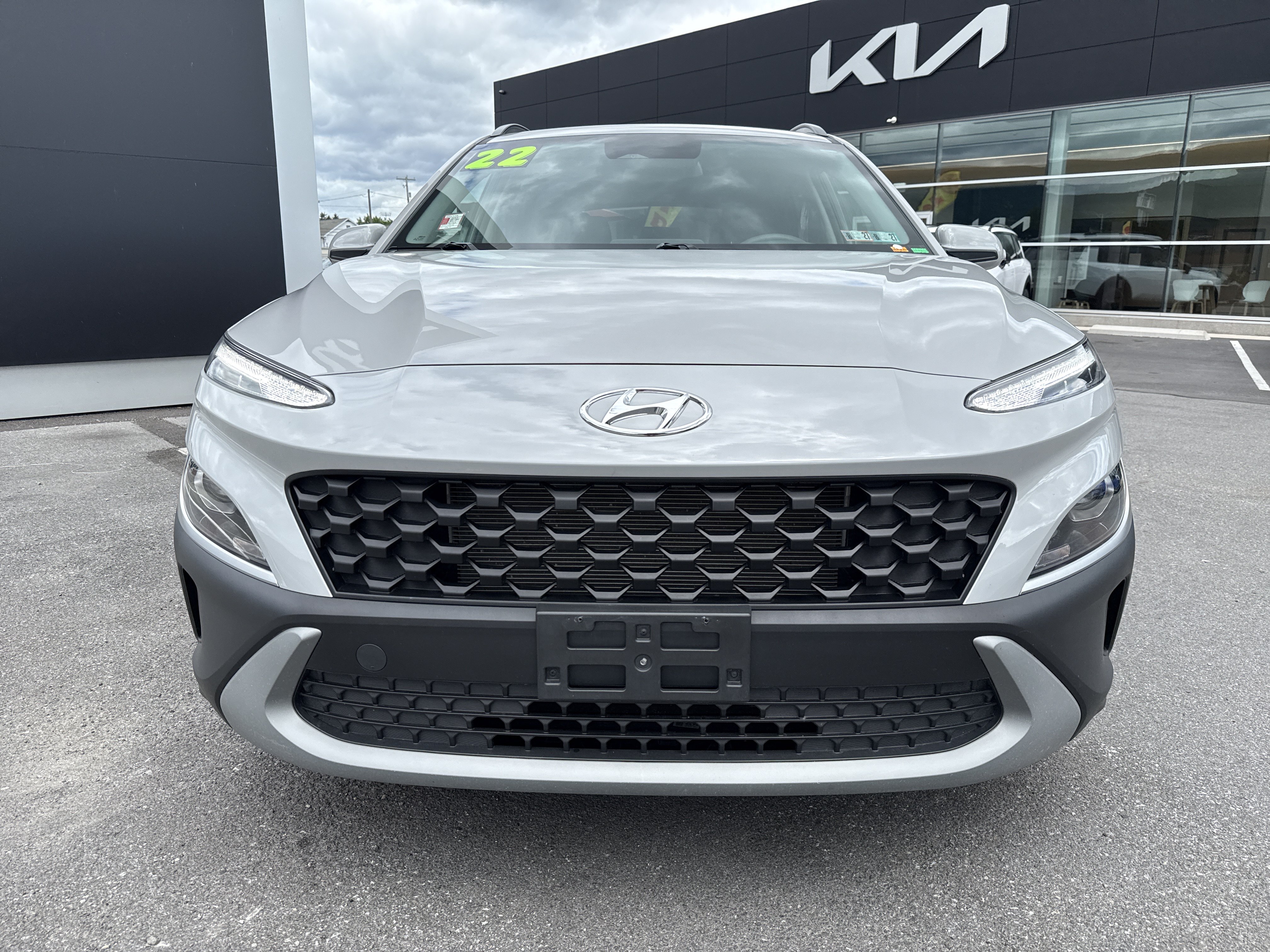 Used 2022 Hyundai Kona SEL AWD/4WD image 9