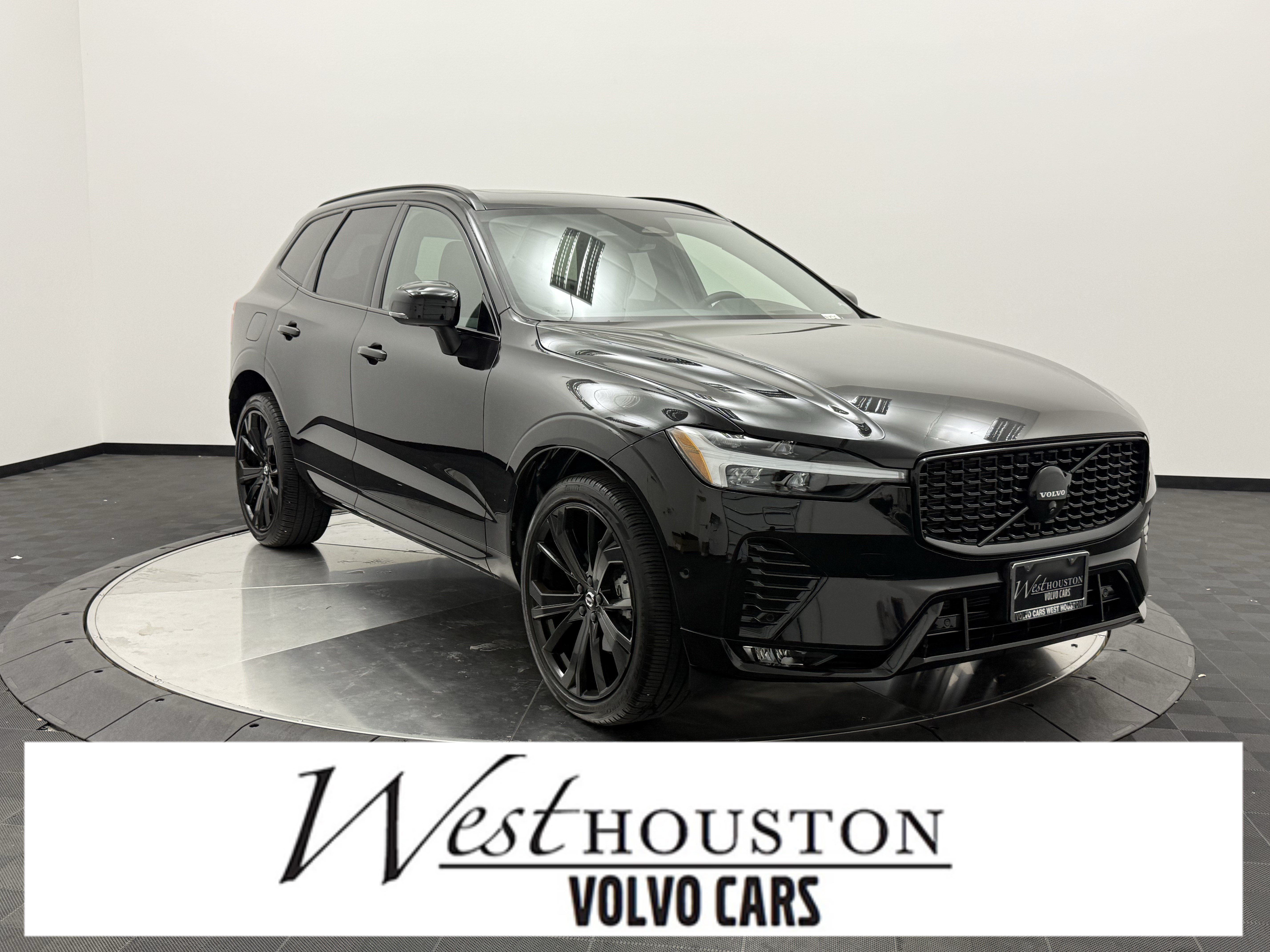 Certified 2024 Volvo XC60 B5 Ultimate AWD/4WD image 1