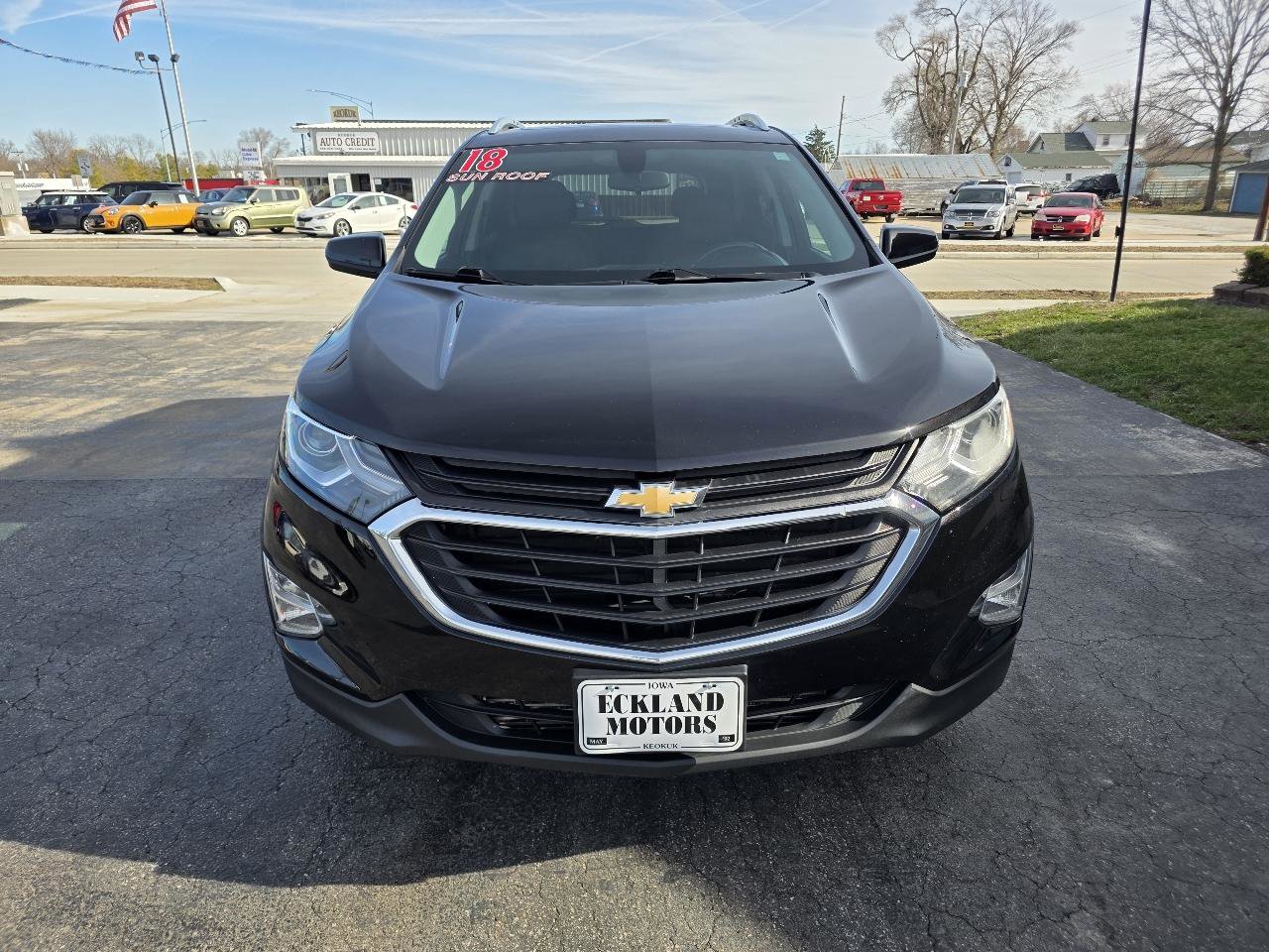 Used 2018 Chevrolet Equinox LT w/ Sun & Infotainment Package image 3