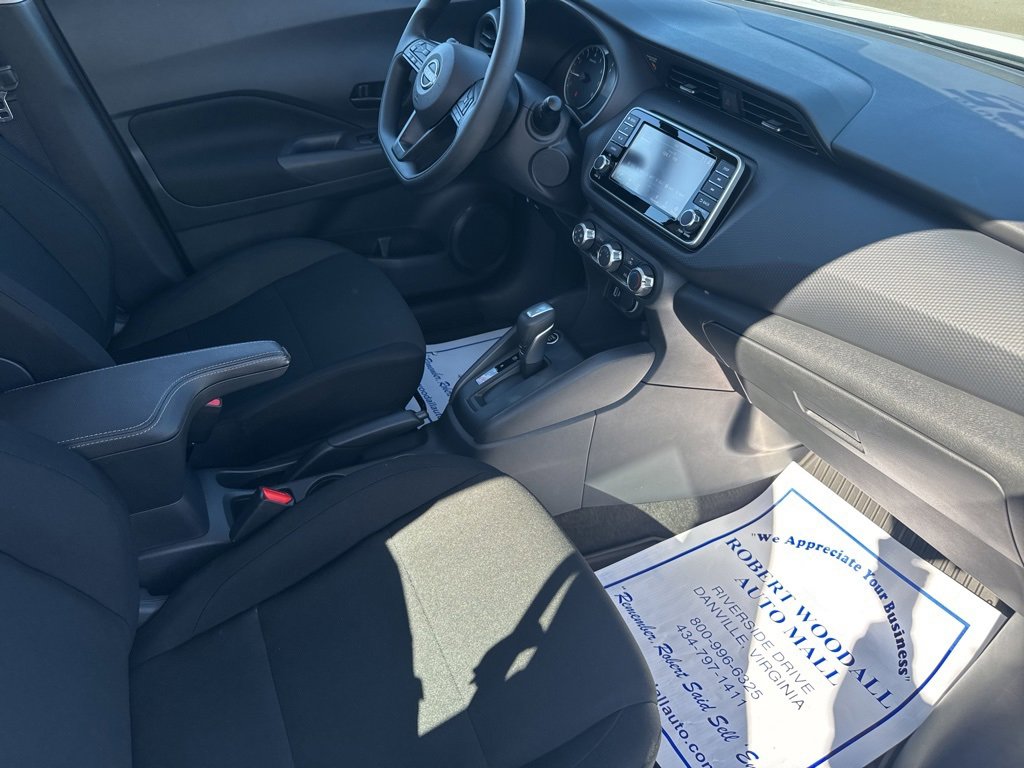 Used 2025 Nissan Kicks Play S image 10