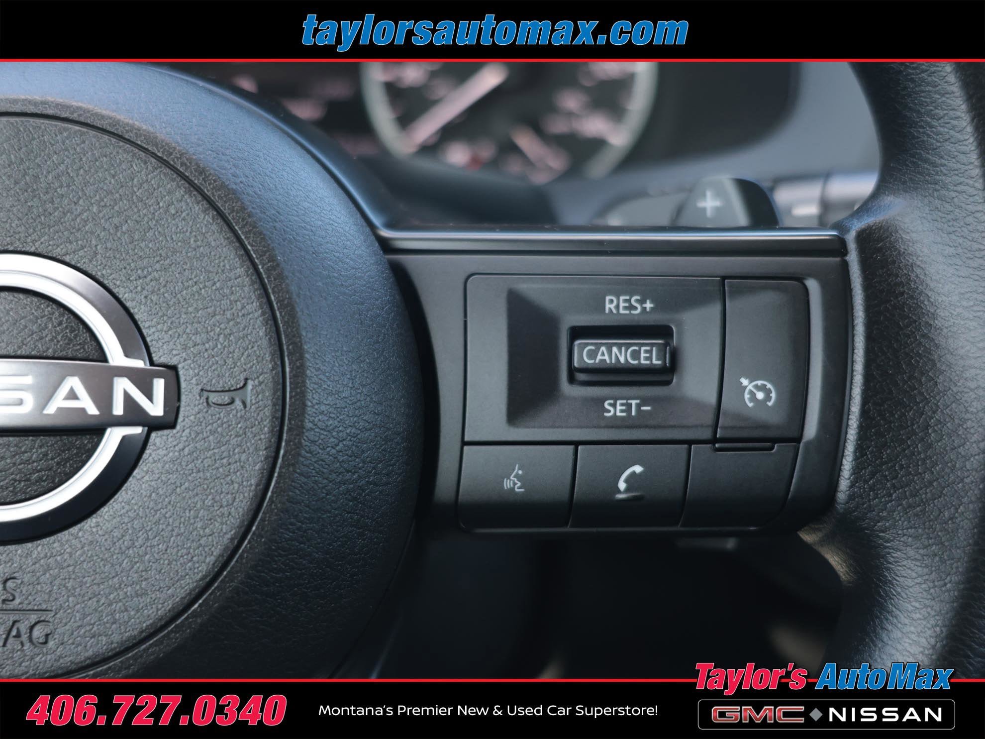 Used 2024 Nissan Pathfinder S image 22