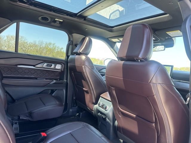 Used 2025 Ford Explorer Platinum w/ LUX Leather Package AWD/4WD image 10