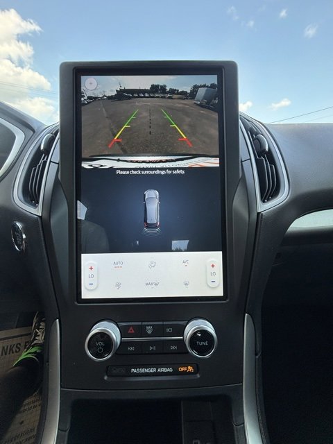 Used 2021 Ford Edge SE image 21