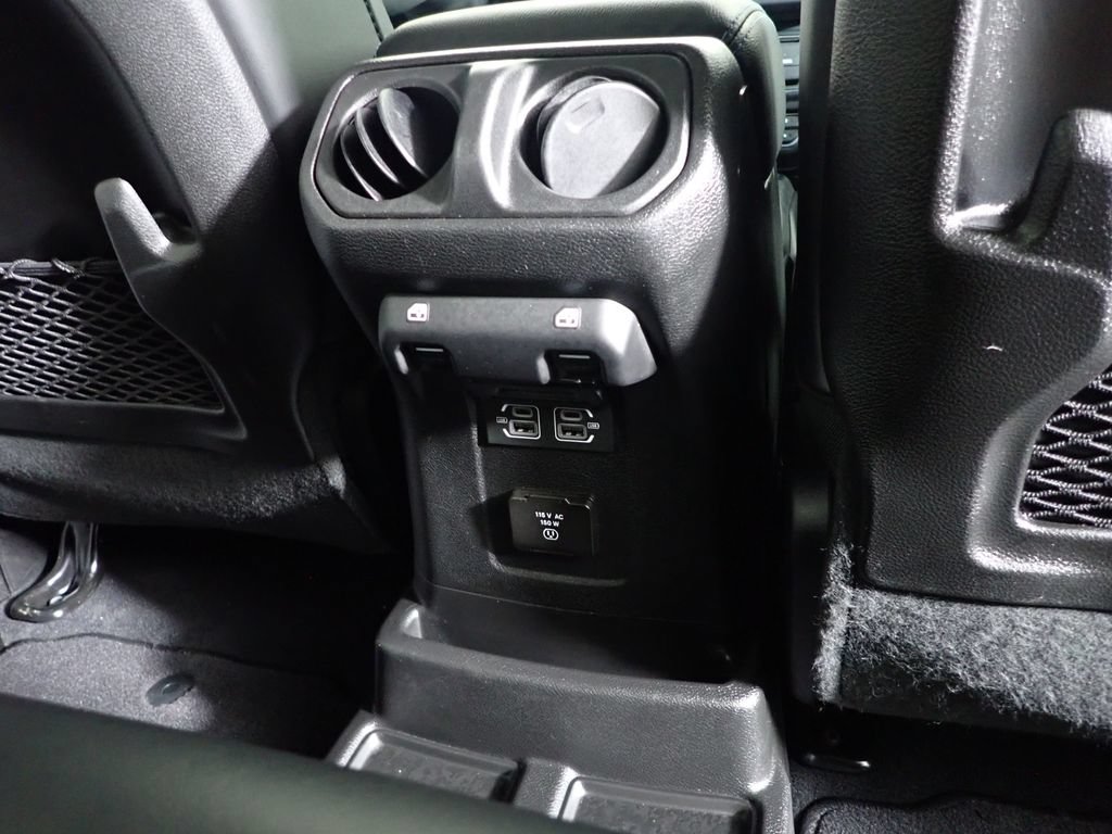 Used 2024 Jeep Wrangler Unlimited Rubicon 4xe w/ Convenience Group AWD/4WD image 34