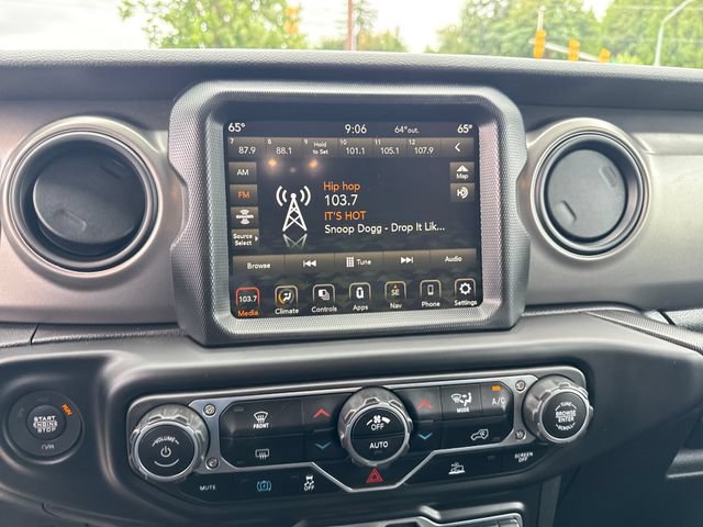 Used 2023 Jeep Wrangler Unlimited AWD/4WD image 22