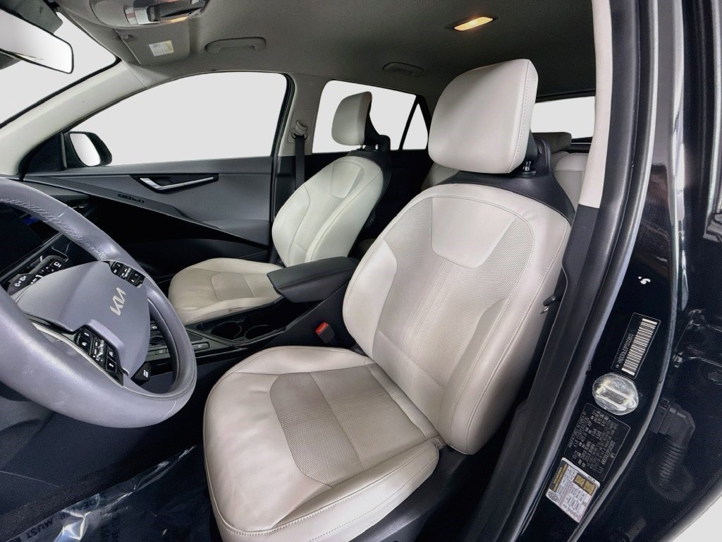 Used 2023 Kia Niro EX FWD image 21