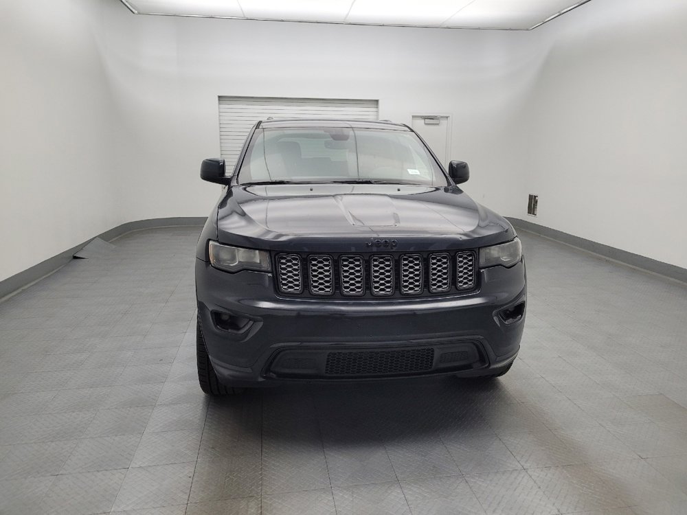 Used 2018 Jeep Grand Cherokee Altitude AWD/4WD image 14