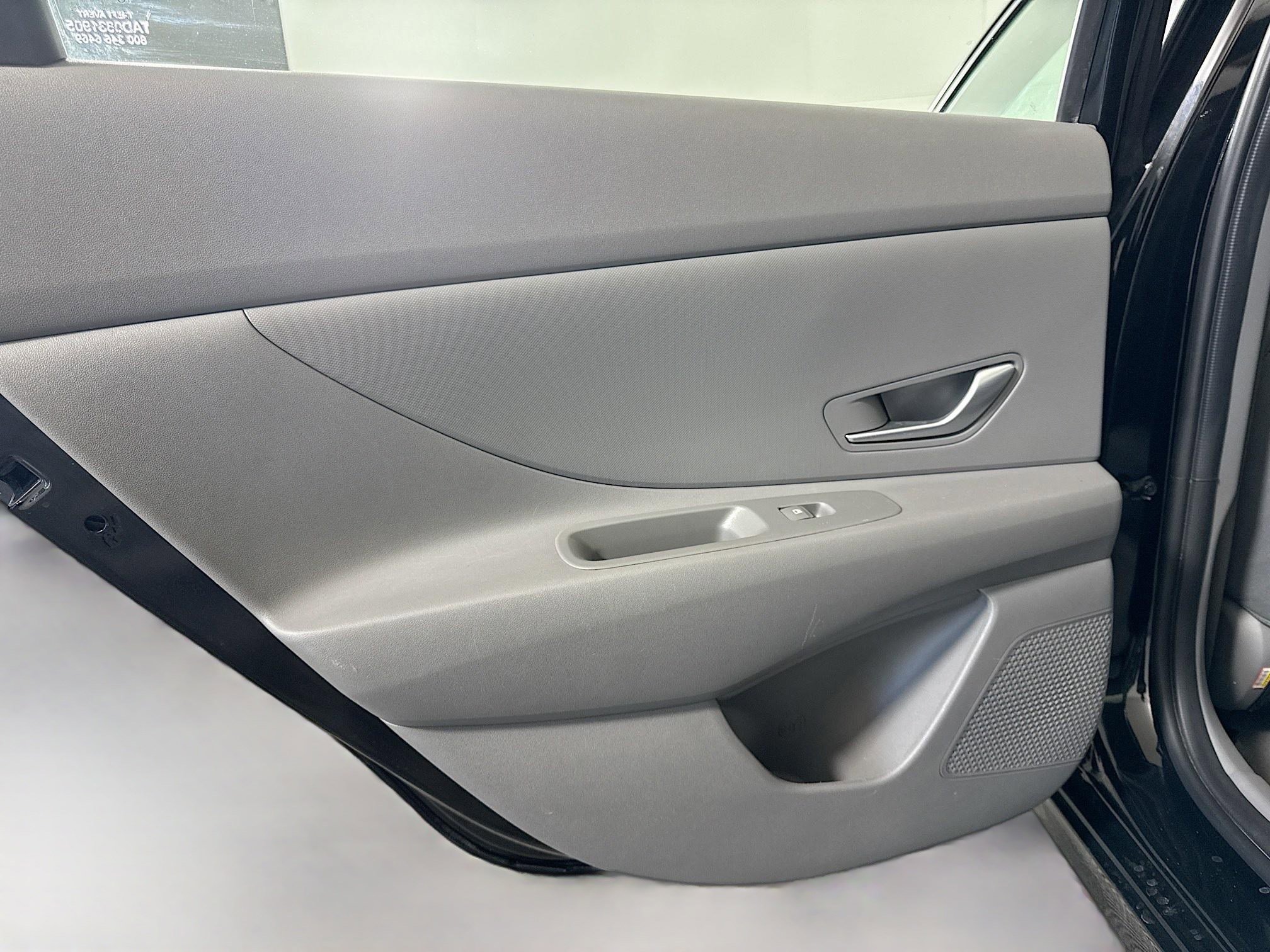 Used 2023 Hyundai Elantra SE w/ Cargo Package image 25