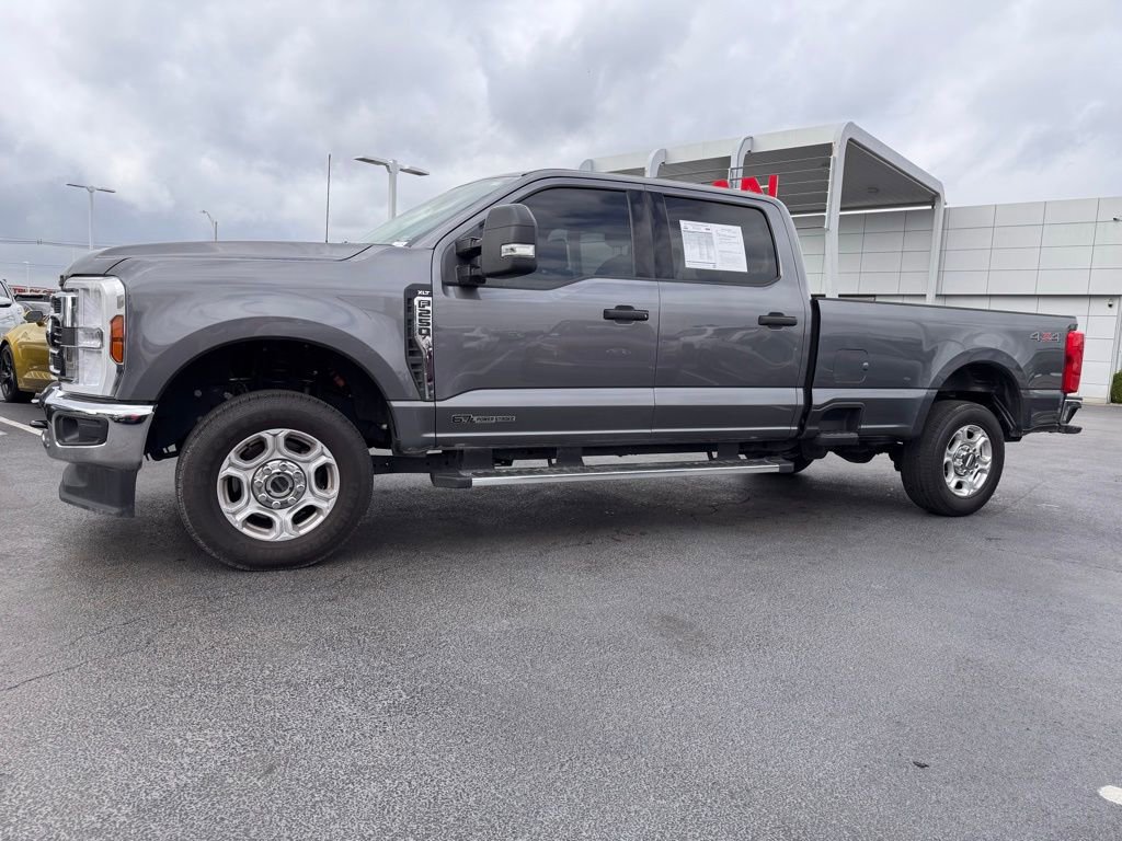 Used 2025 Ford F250 XLT image 2