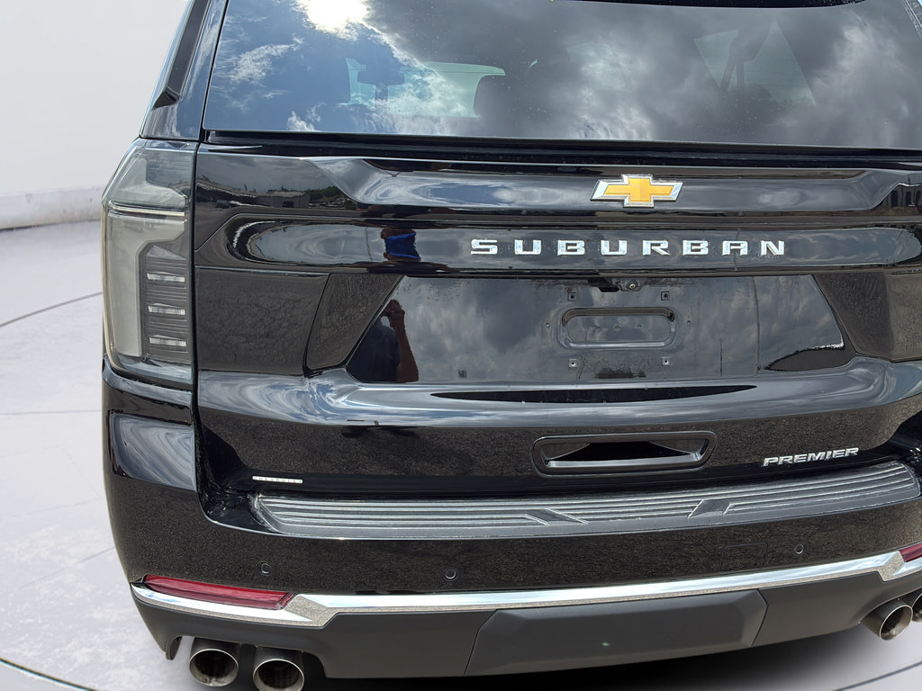Used 2026 Chevrolet Suburban Premier RWD image 38