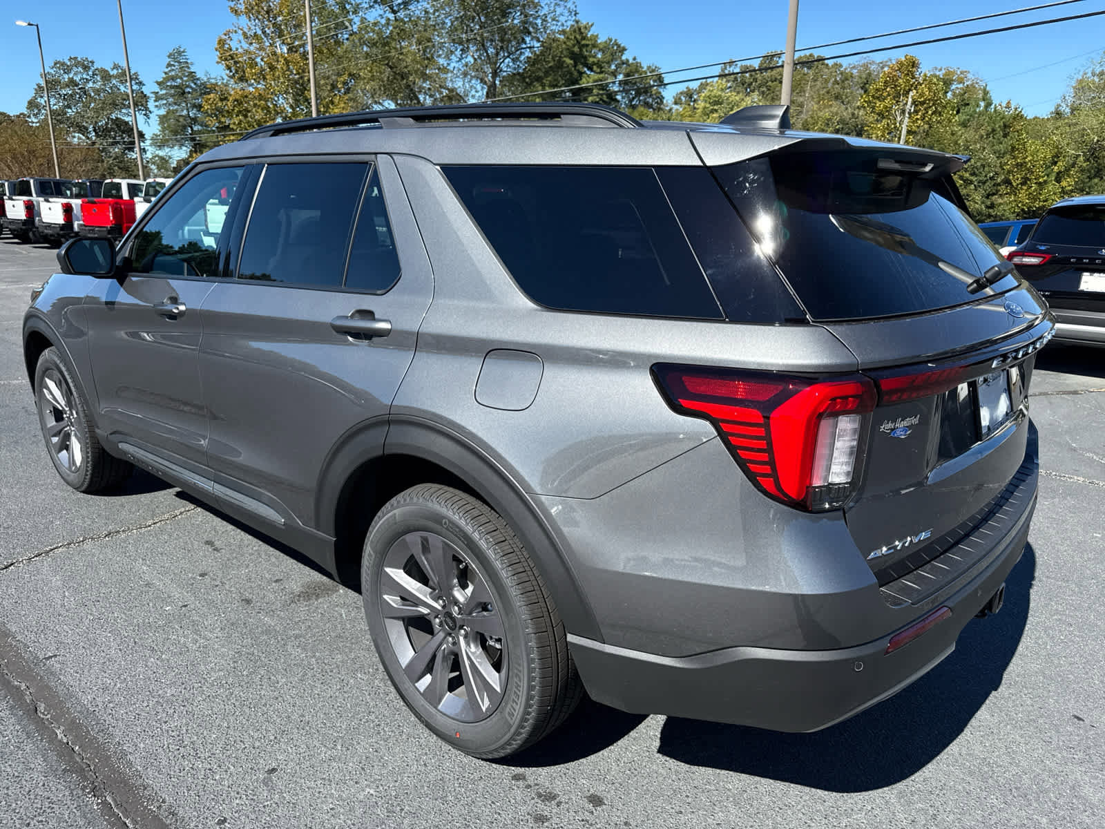 New 2025 Ford Explorer Active w/ Active Comfort Package image 3