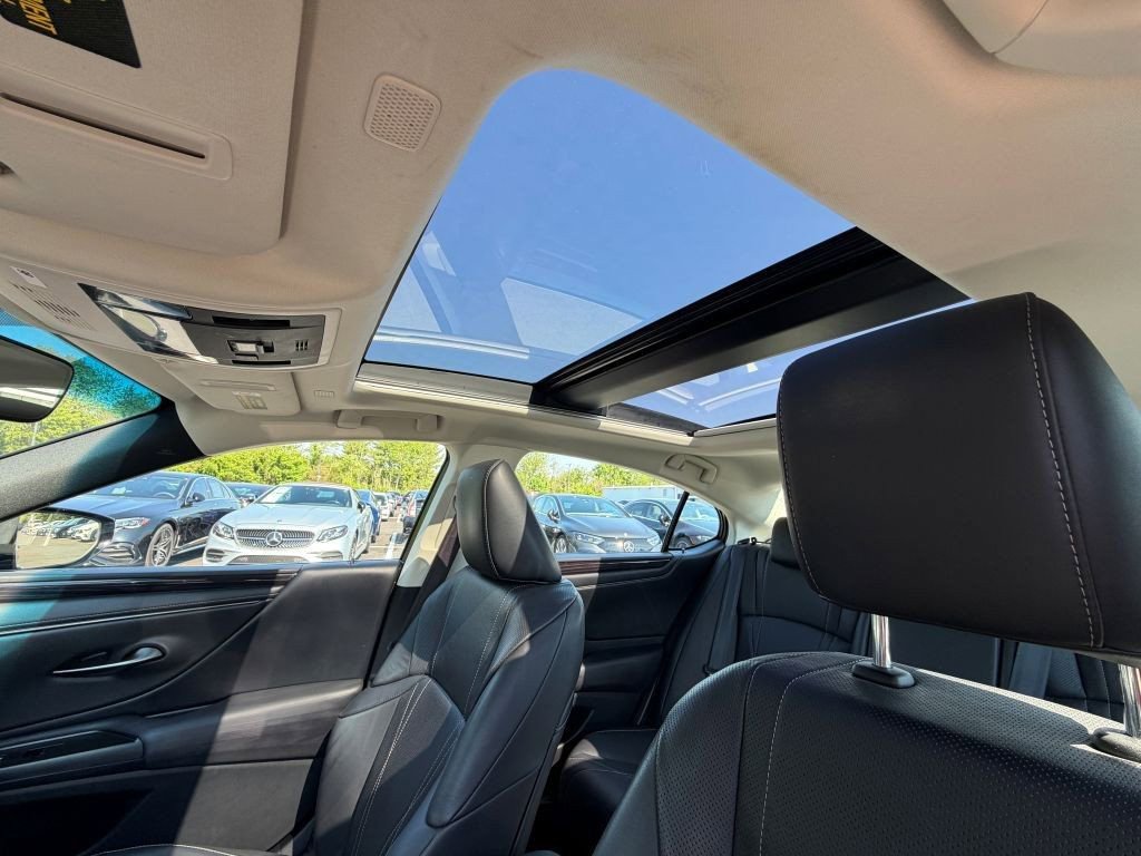 Used 2019 Lexus ES 350 w/ Accessory Package 2 FWD image 13