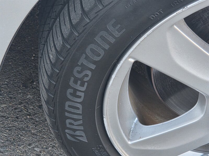 Used 2012 Volvo S60 T5 image 7