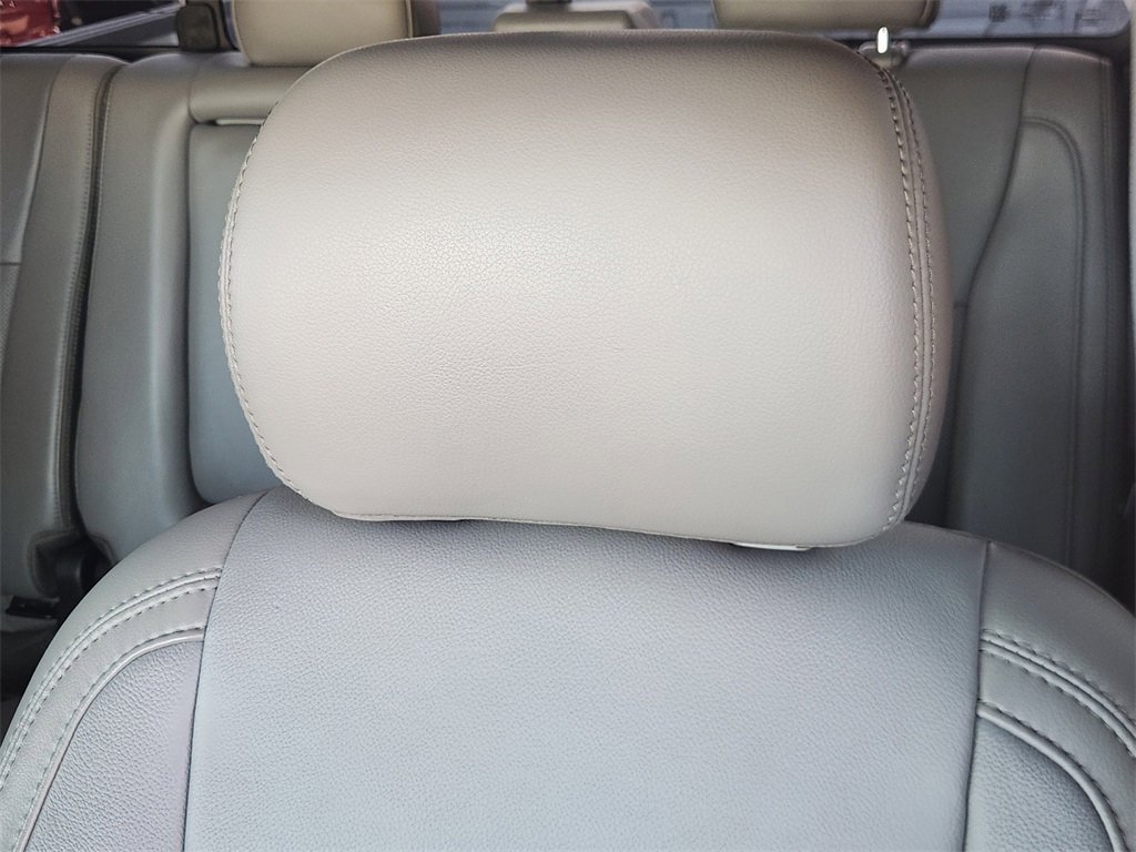 Used 2019 Ford F150 Lariat w/ Equipment Group 502A Luxury image 22