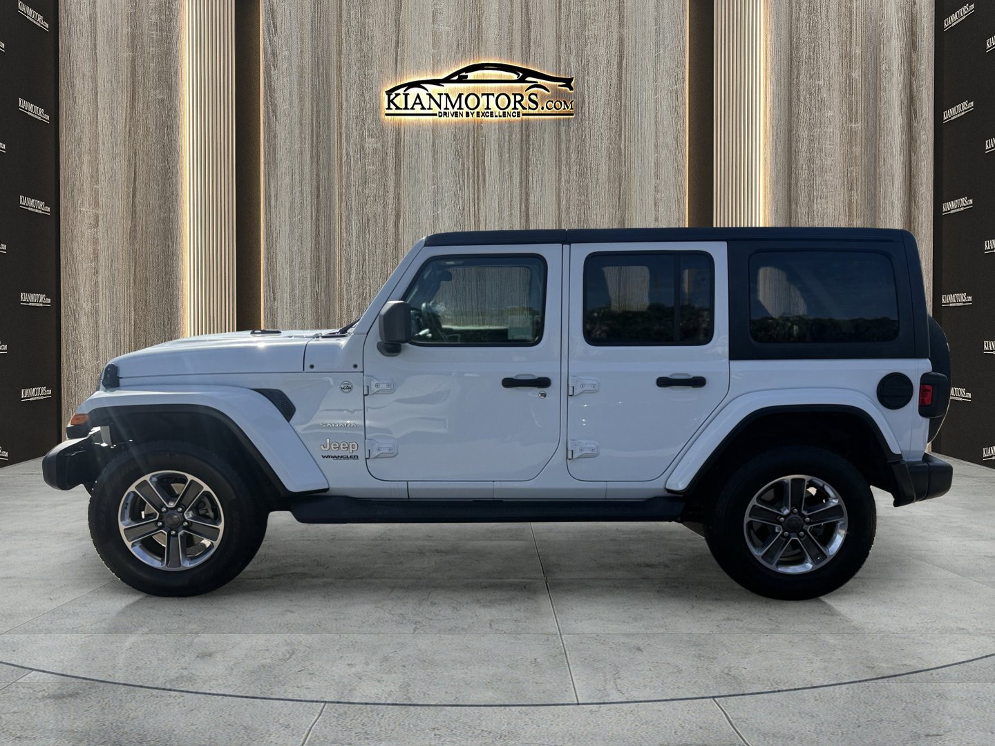 Used 2021 Jeep Wrangler Unlimited Sahara image 4