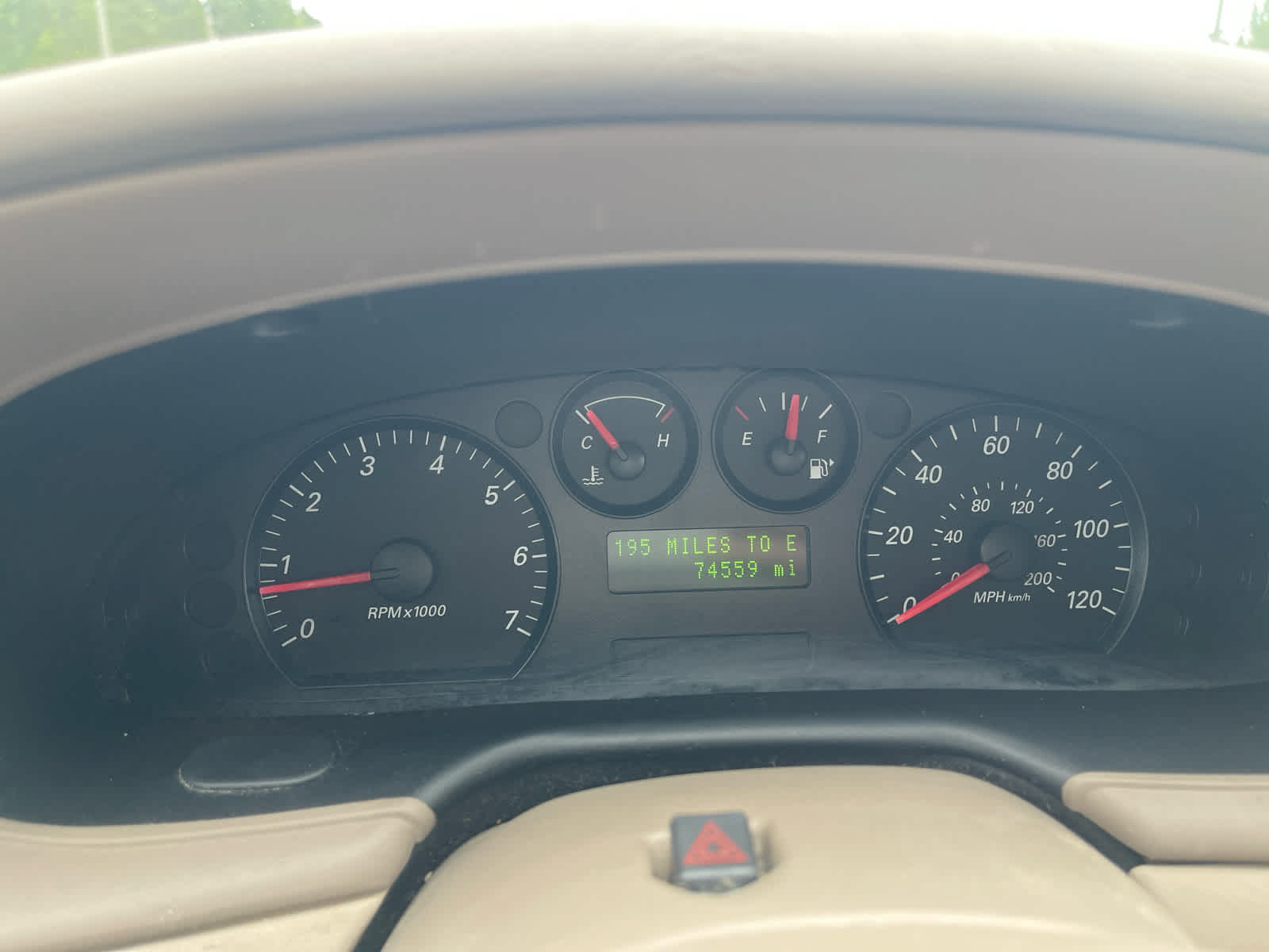 Used 2005 Ford Taurus SE FWD image 14