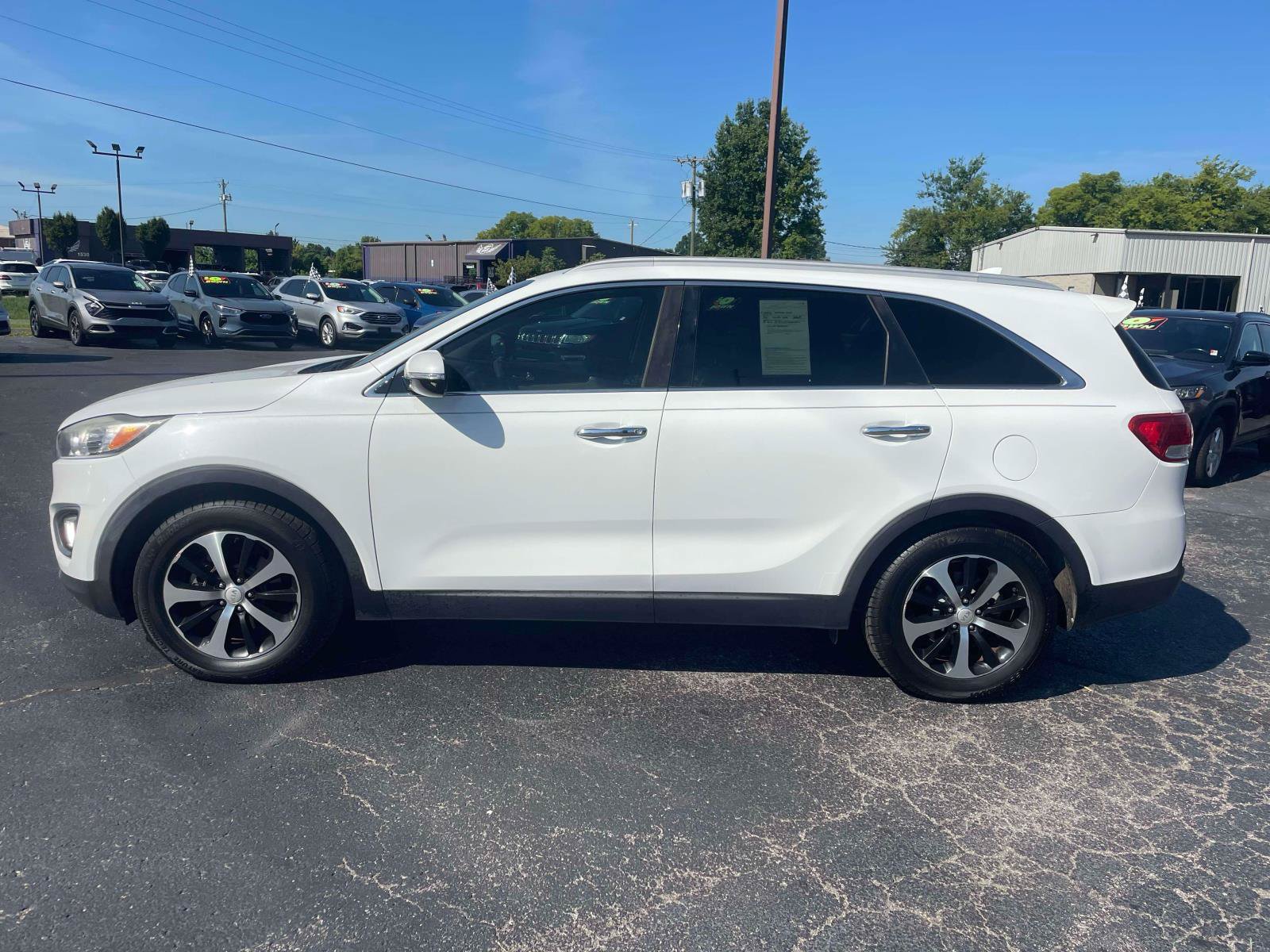 Used 2023 Kia Sportage LX FWD image 4