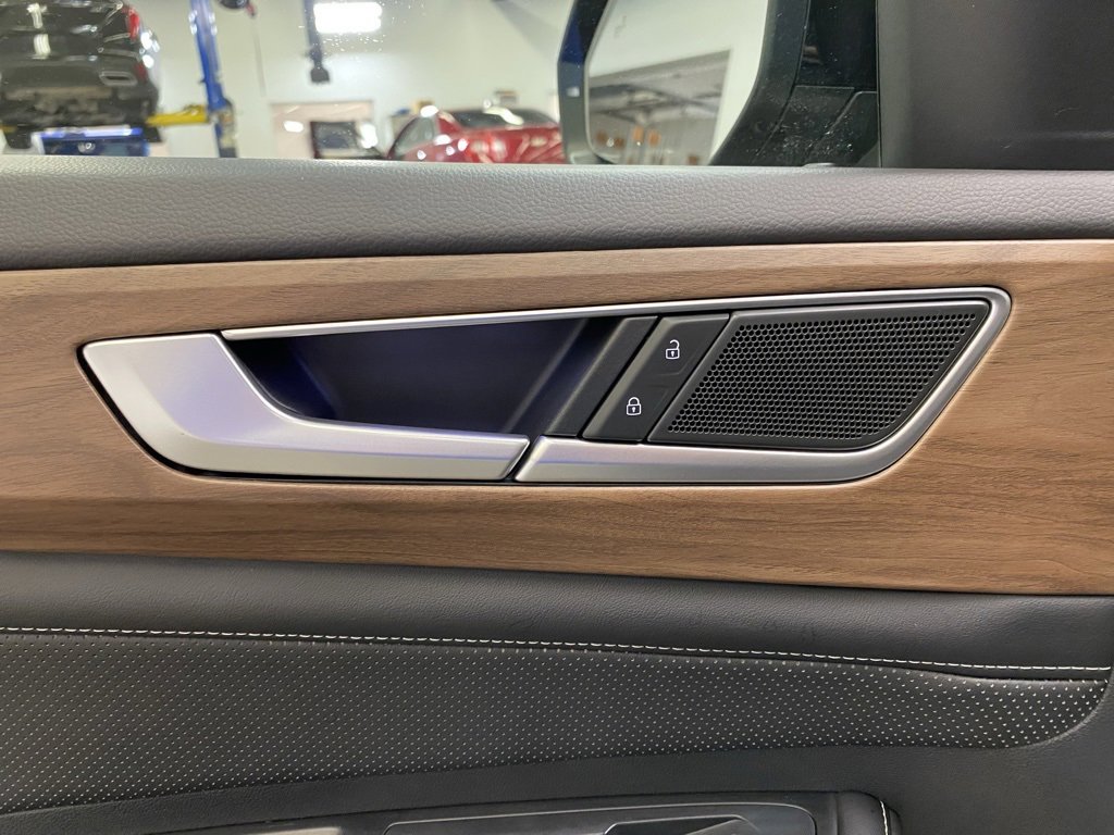 Used 2024 Volkswagen Atlas SE image 30