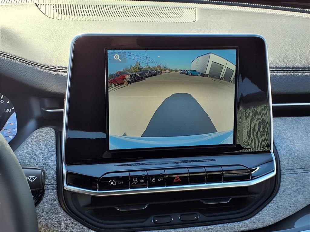 New 2026 Jeep Compass Latitude image 4