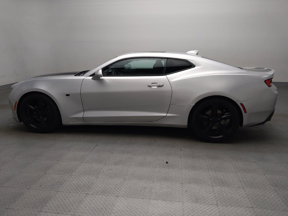 Used 2016 Chevrolet Camaro LT RWD image 3