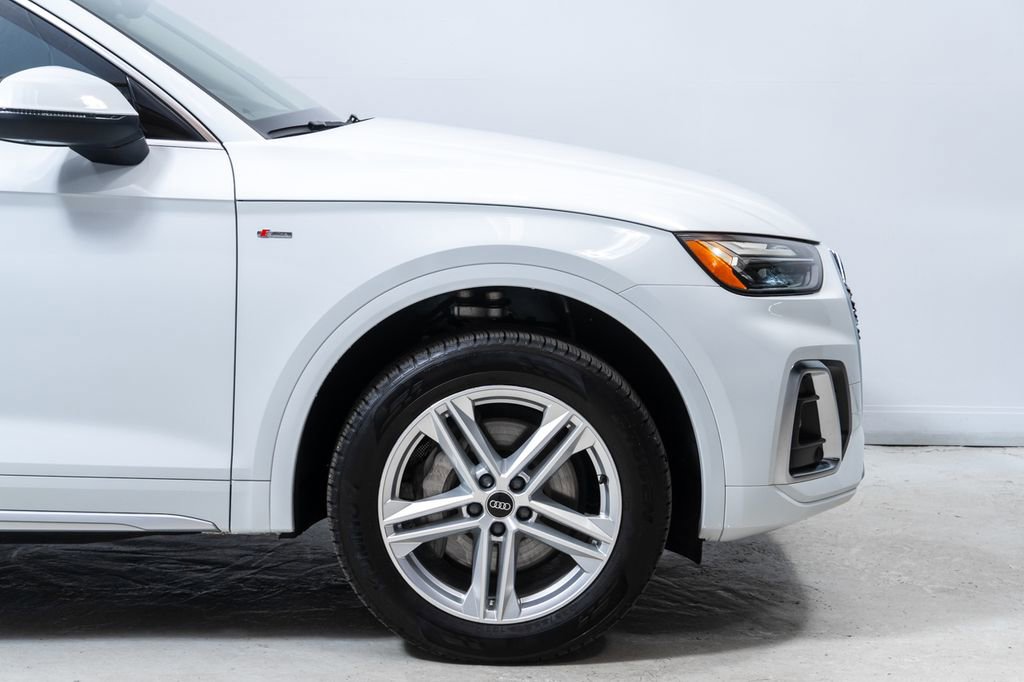 Used 2024 Audi Q5 e Premium Plus w/ Premium Plus Package AWD/4WD image 12