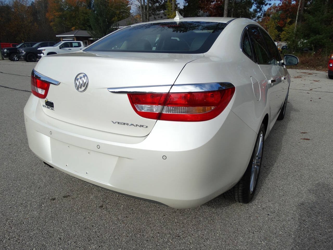 Used 2012 Buick Verano Leather FWD image 10