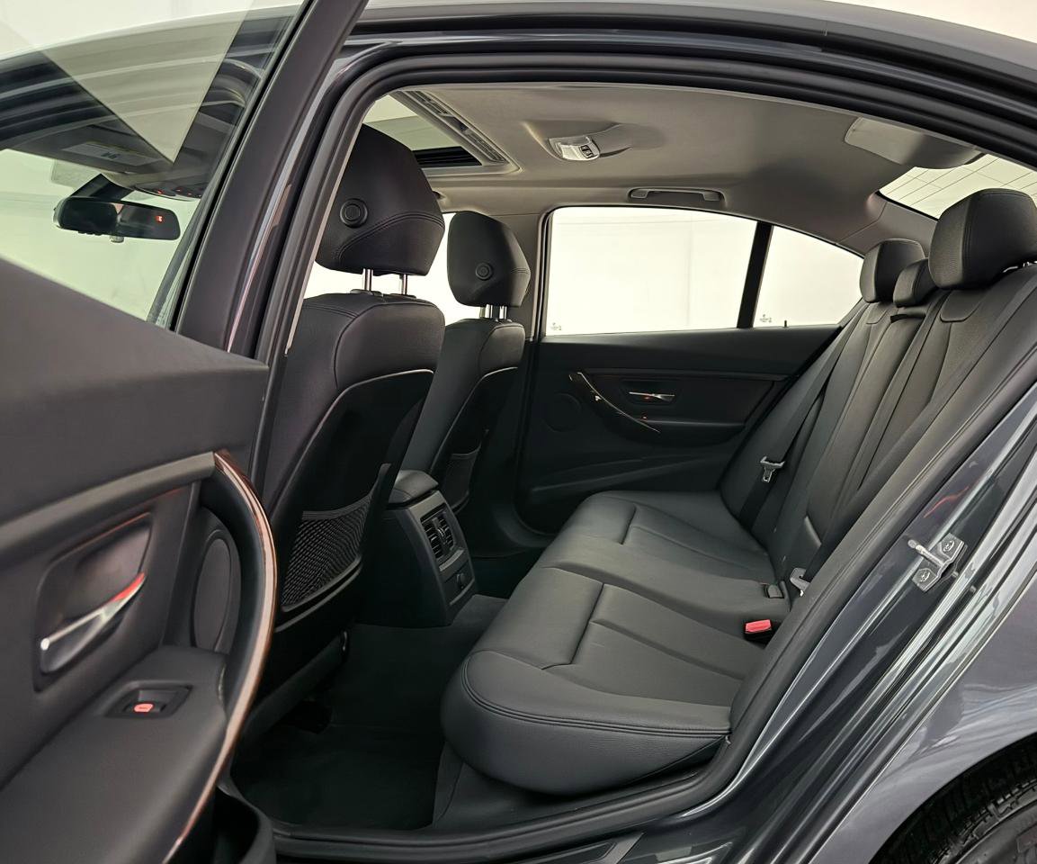 Used 2014 BMW 320i xDrive Sedan AWD/4WD image 22