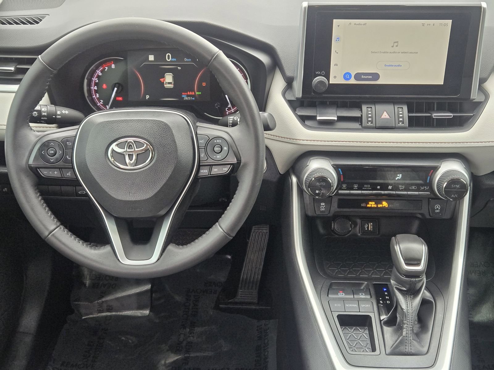 Used 2023 Toyota RAV4 XLE Premium image 30