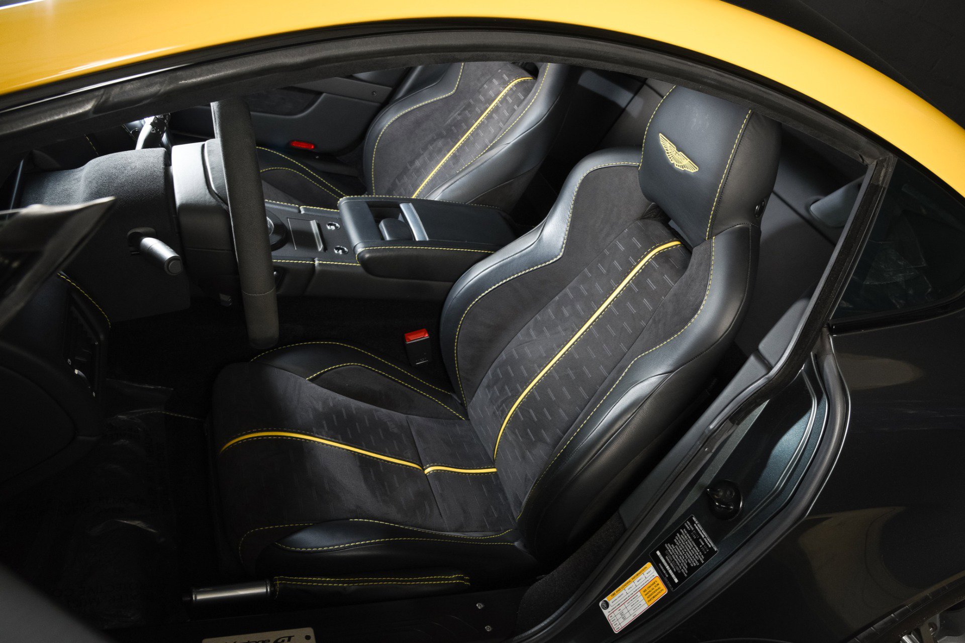 Used 2016 Aston Martin V8 Vantage GT RWD image 5