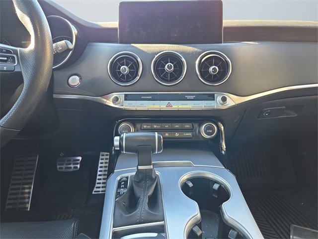 Used 2022 Kia Stinger GT1 image 11