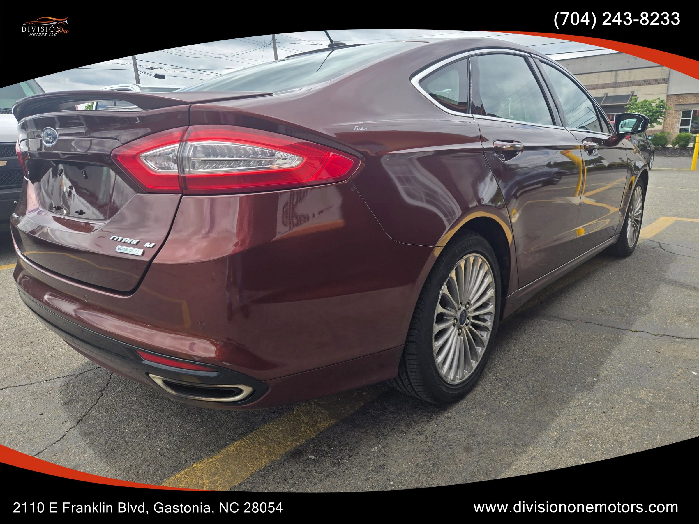 Used 2015 Ford Fusion Titanium FWD image 4