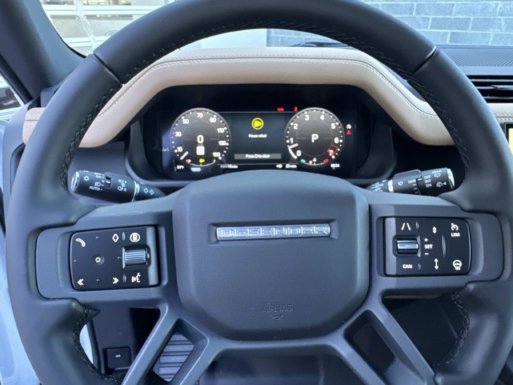 New 2026 Land Rover Defender 110 X-Dynamic SE AWD/4WD image 29