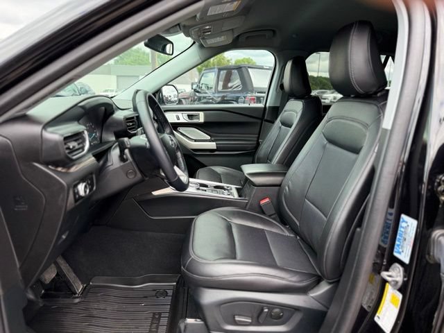 Used 2023 Ford Explorer Limited w/ Hybrid Equipment Group 310A AWD/4WD image 12