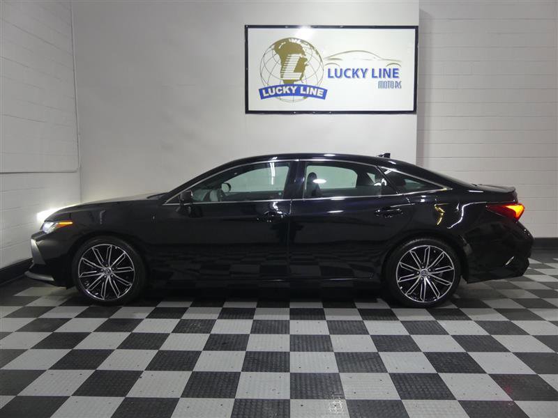 Used 2019 Toyota Avalon Touring w/ Advanced Safety Package image 7