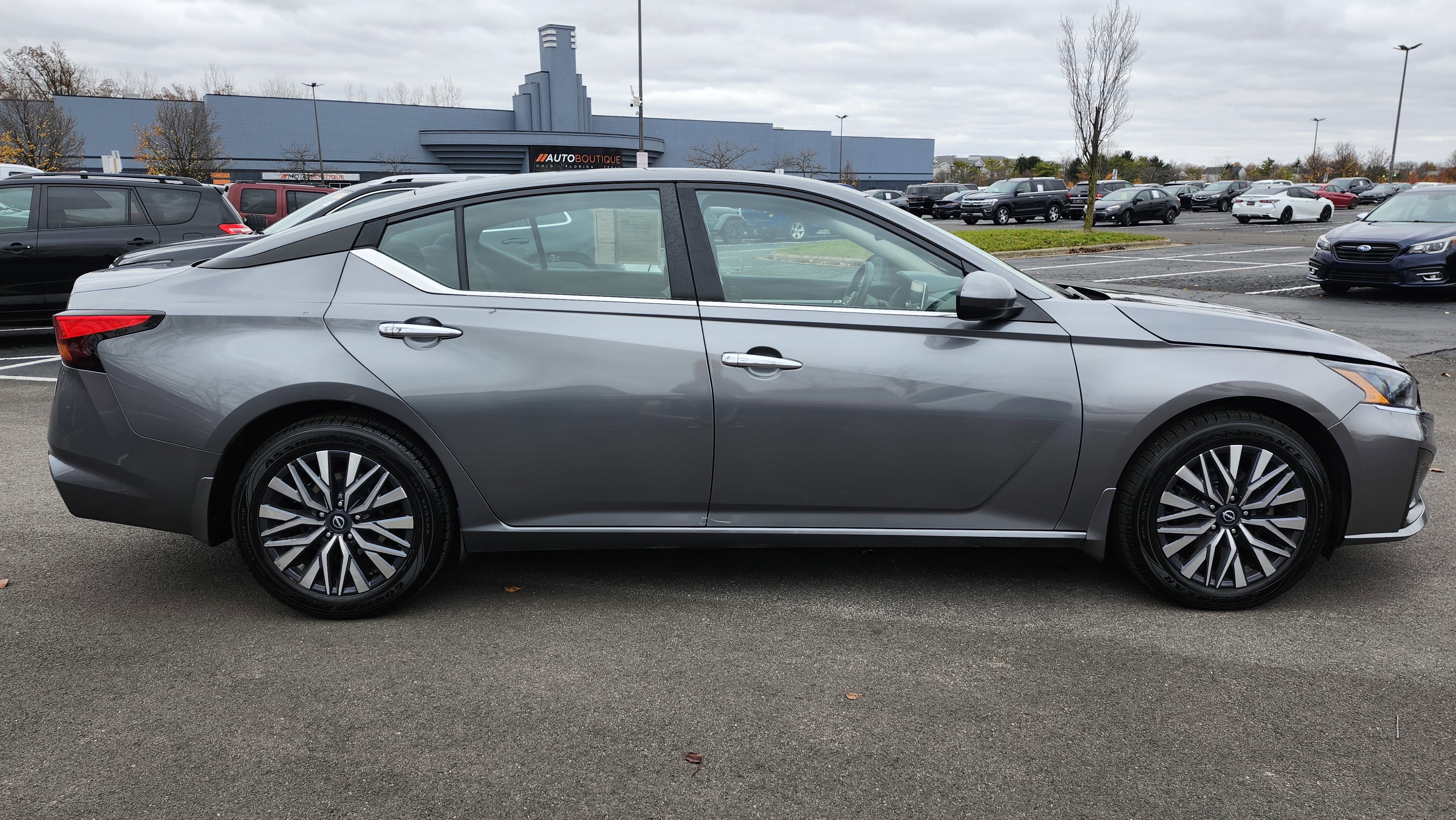 Used 2023 Nissan Altima 2.5 SV image 16