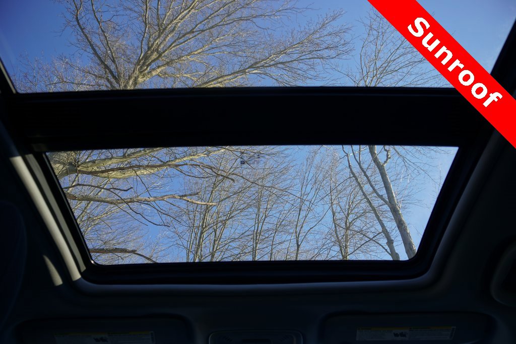 Used 2016 Chevrolet Malibu LT image 18