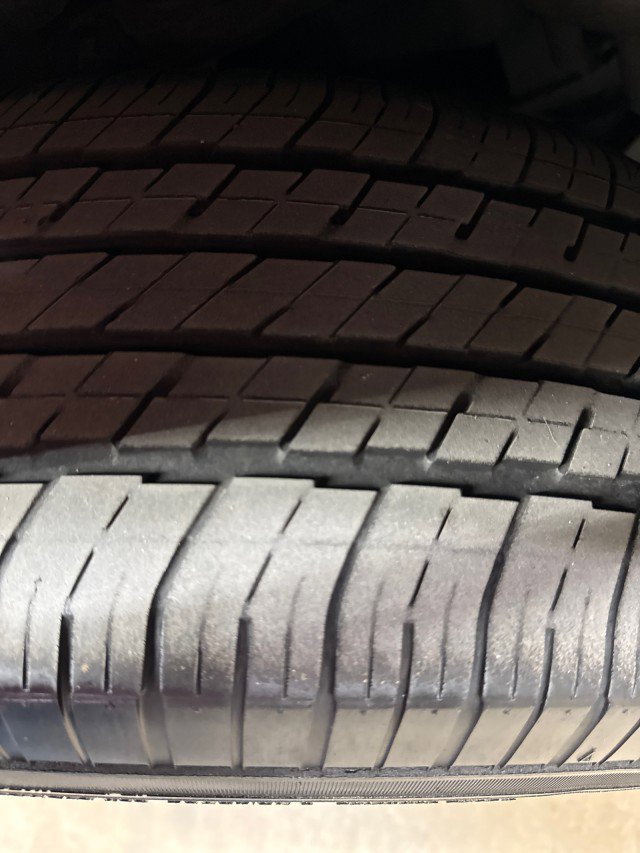 Used 2023 Chrysler Voyager LX image 48