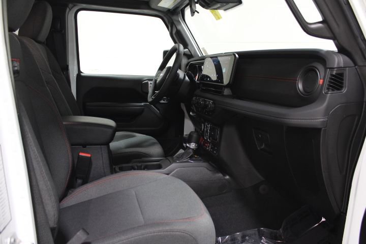 Used 2025 Jeep Wrangler Unlimited Rubicon image 25