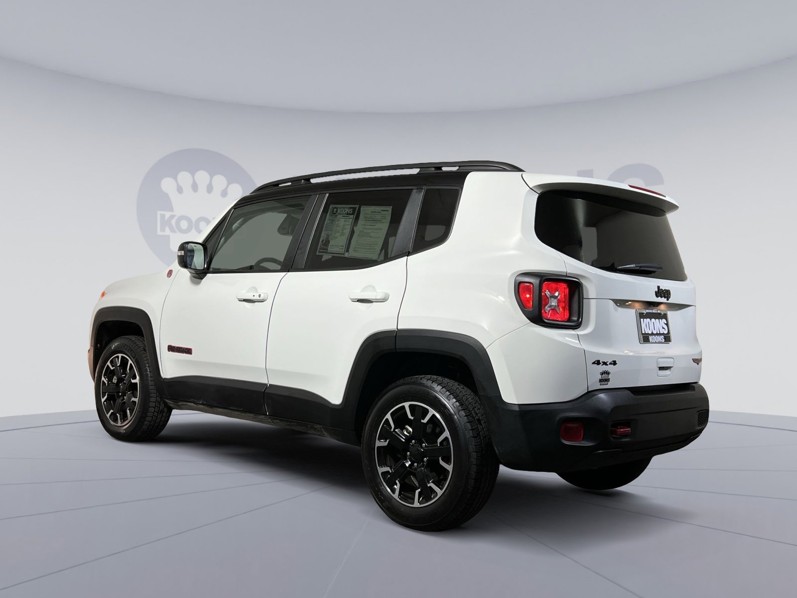 Used 2023 Jeep Renegade Trailhawk image 4