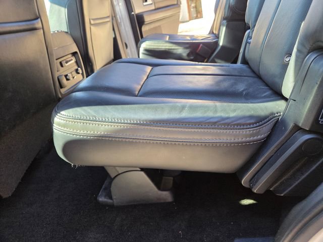 Used 2016 Ford Expedition Platinum image 15