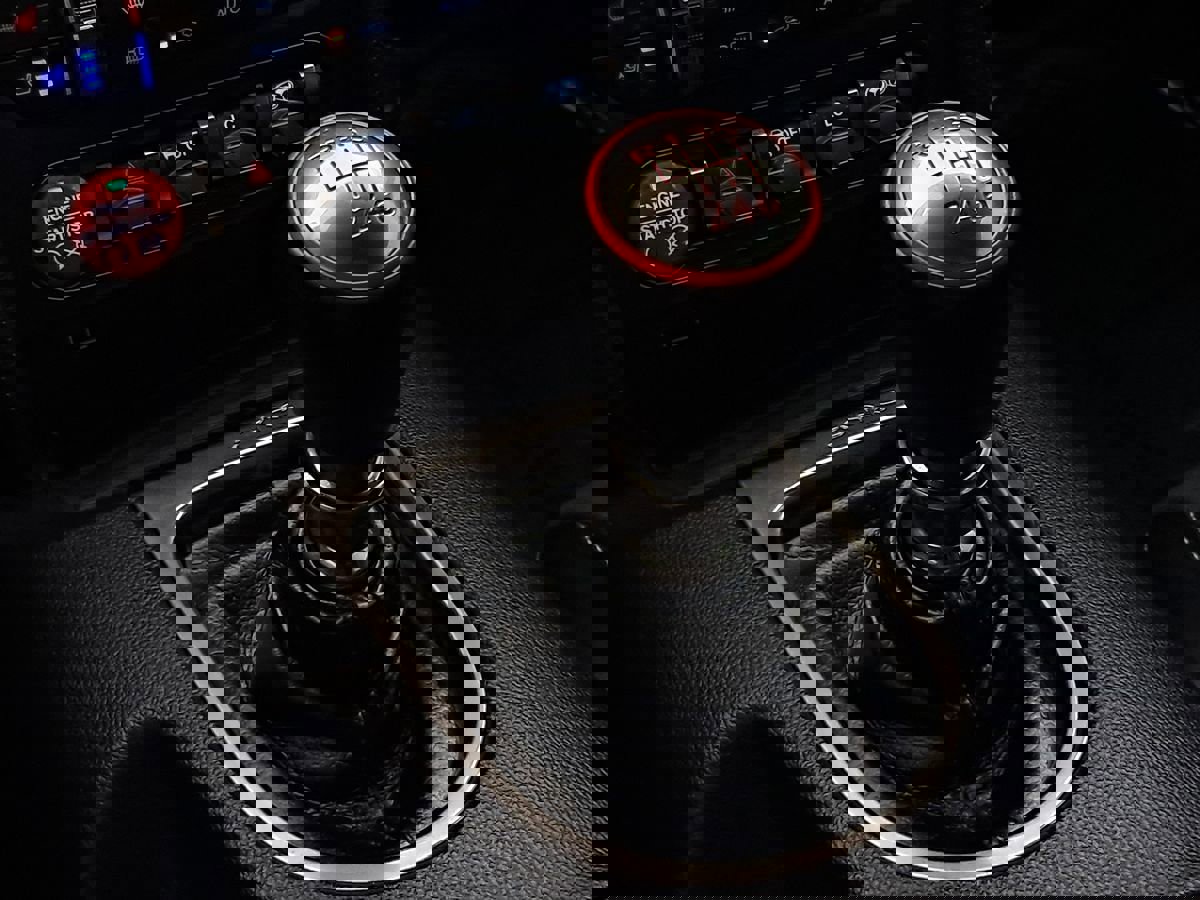 Used 2016 Ford Mustang Shelby GT350 w/ Technology Package image 32