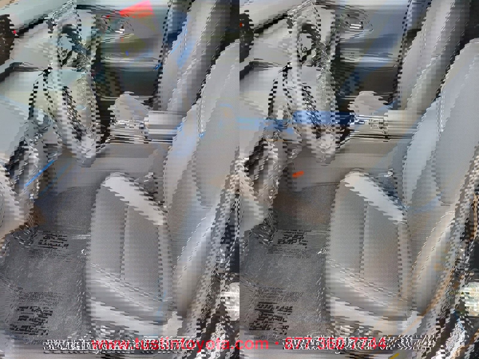 Used 2026 Toyota Prius Plug-In Hybrid FWD image 10