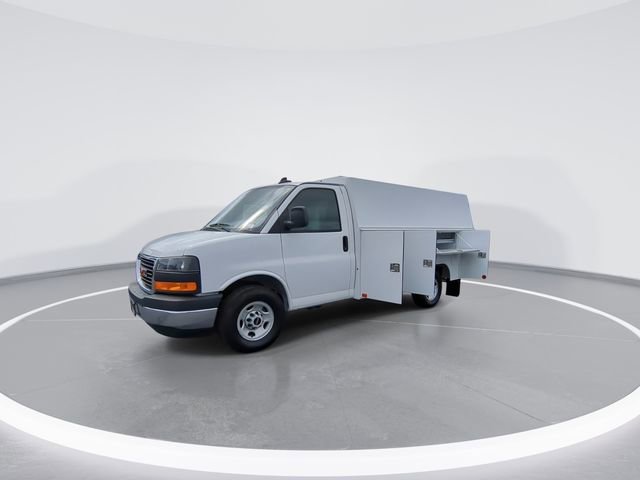 New 2025 GMC Savana 3500 w/ Power Convenience Package RWD image 4