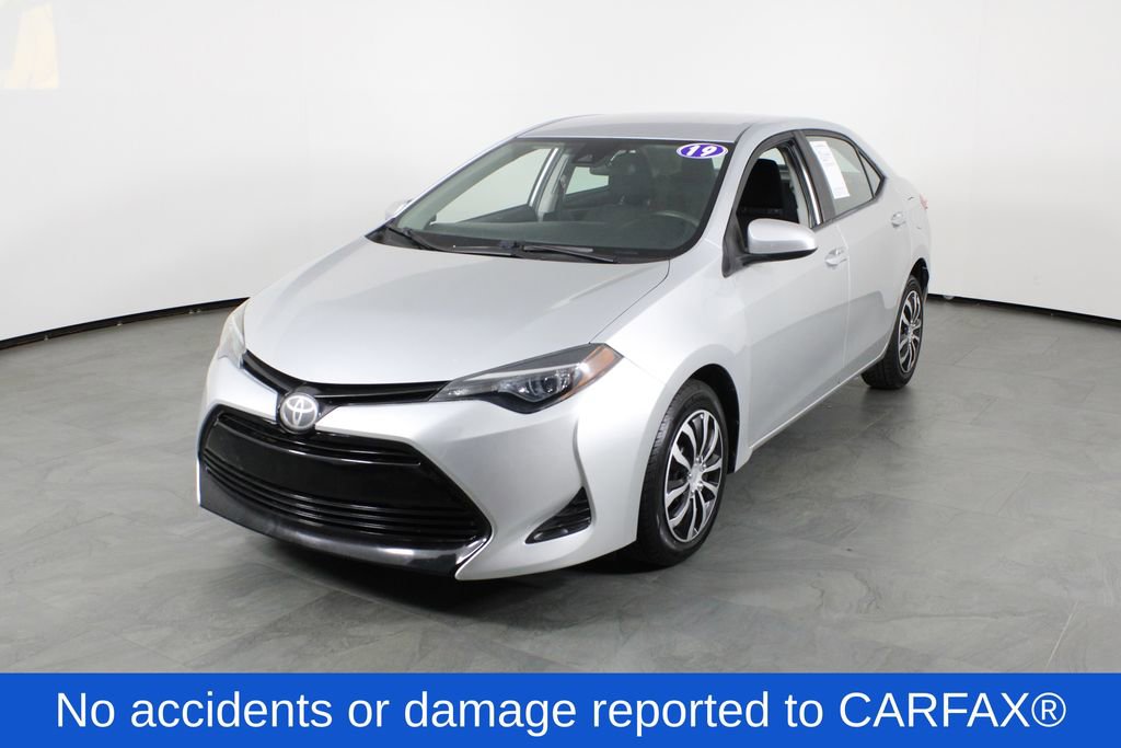 Used 2019 Toyota Corolla LE FWD image 2